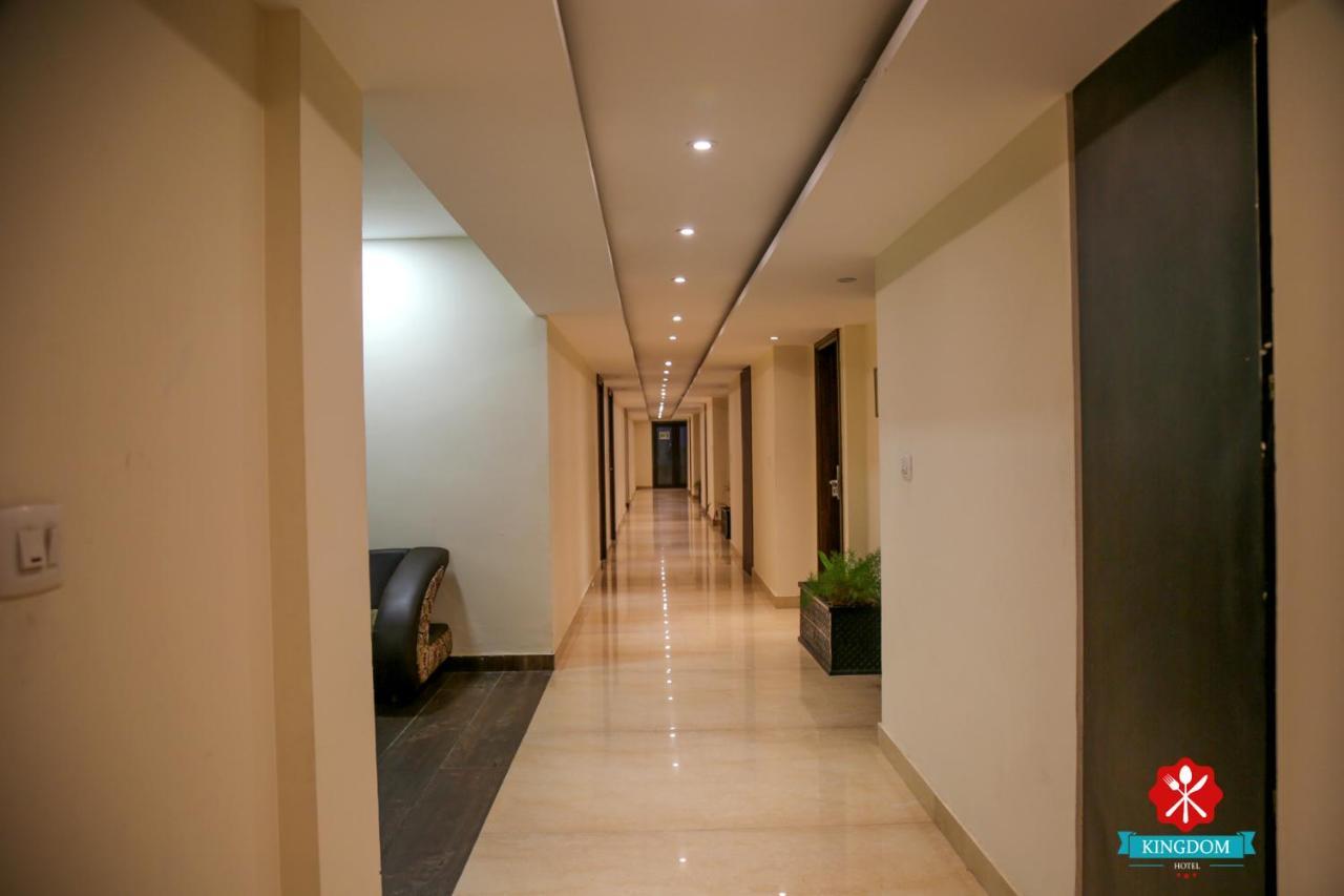 Kingdom Hotel Moga Экстерьер фото